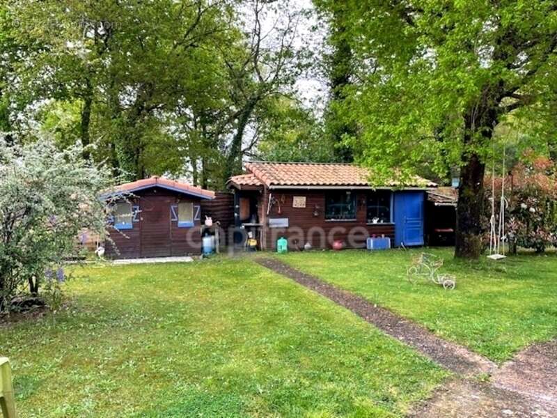 Maison à SAINTE-EULALIE-EN-BORN