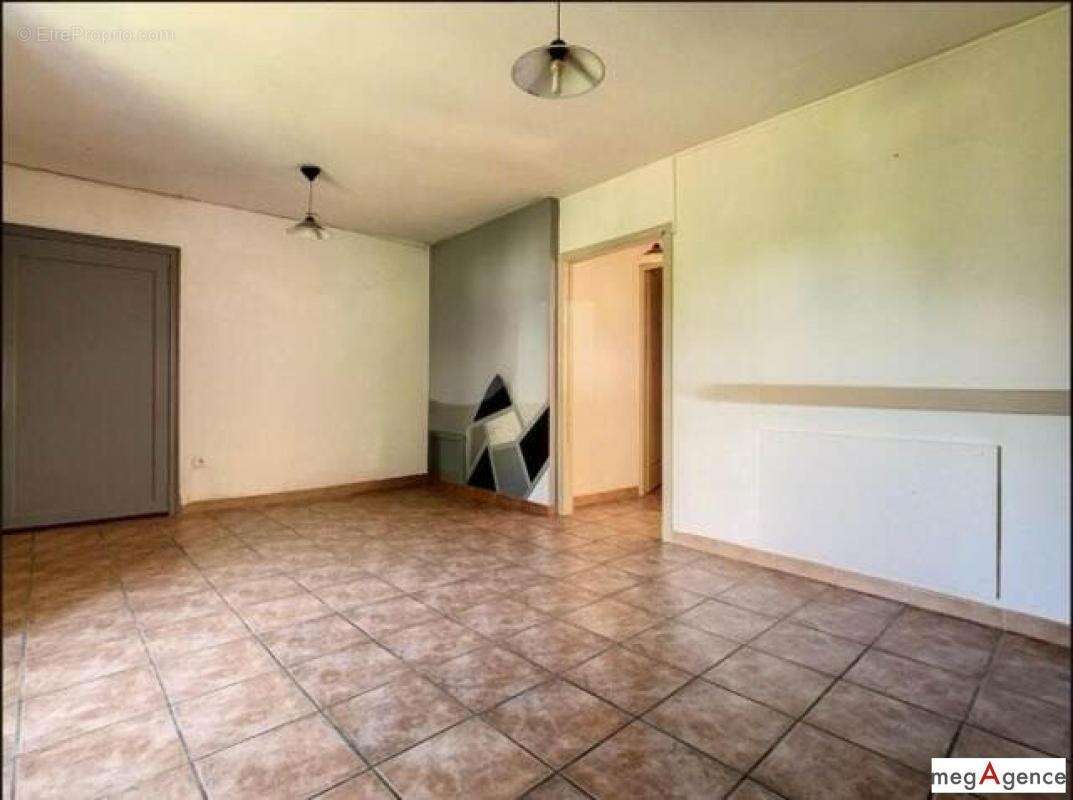 Maison à SAINT-ANDRE-DE-VALBORGNE