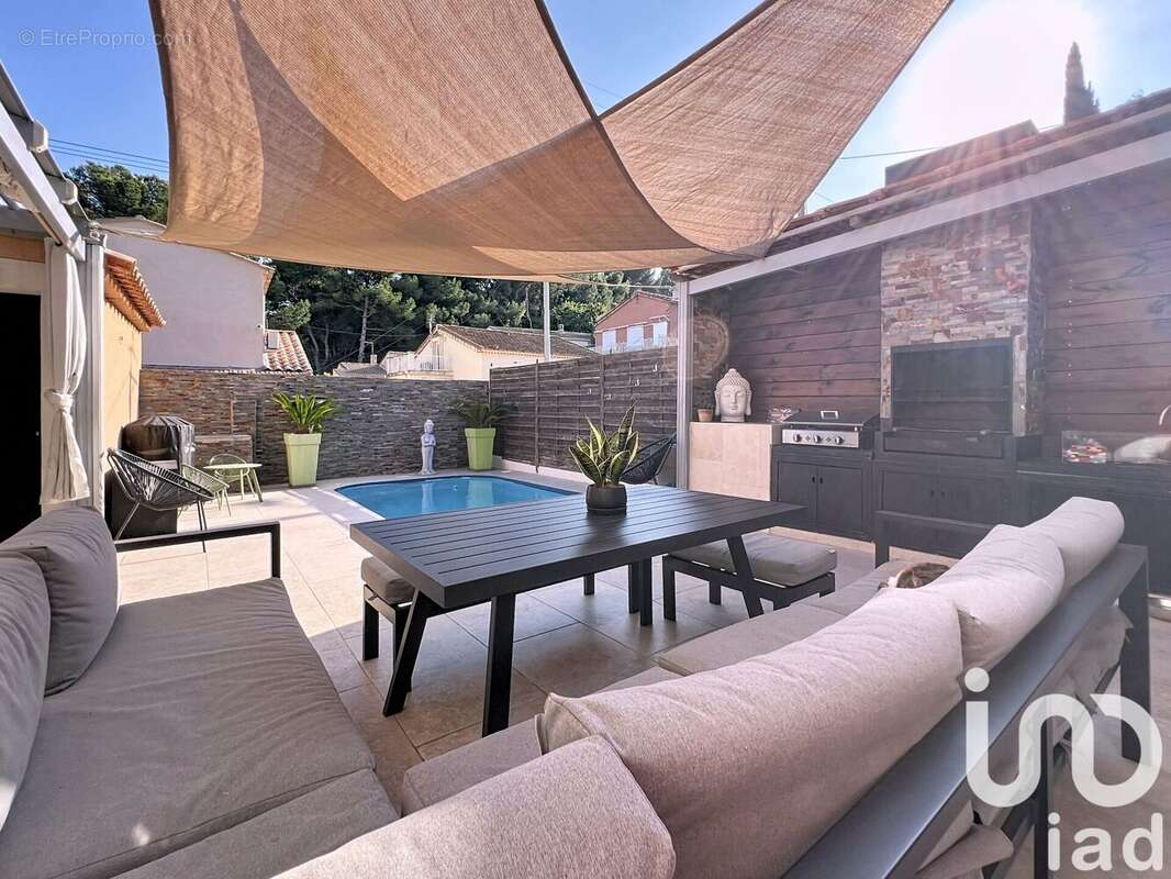 Photo 4 - Maison à SAINT-MITRE-LES-REMPARTS