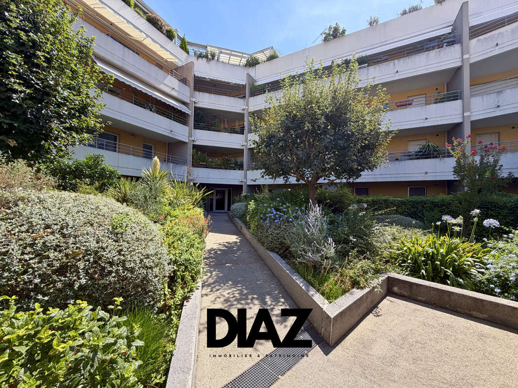 Appartement T2 avec terrasse, garage et ascenseur   Résidence Les Terrasses de Séverine   Nîmes - photo 10