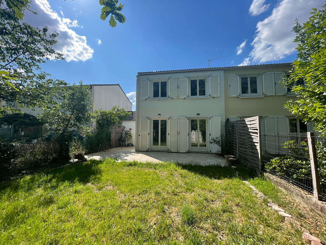 Maison à MAGNY-LES-HAMEAUX