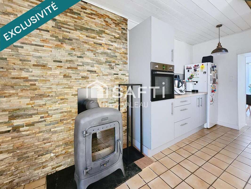 Maison 135 m² à Bournezeau  - photo 8