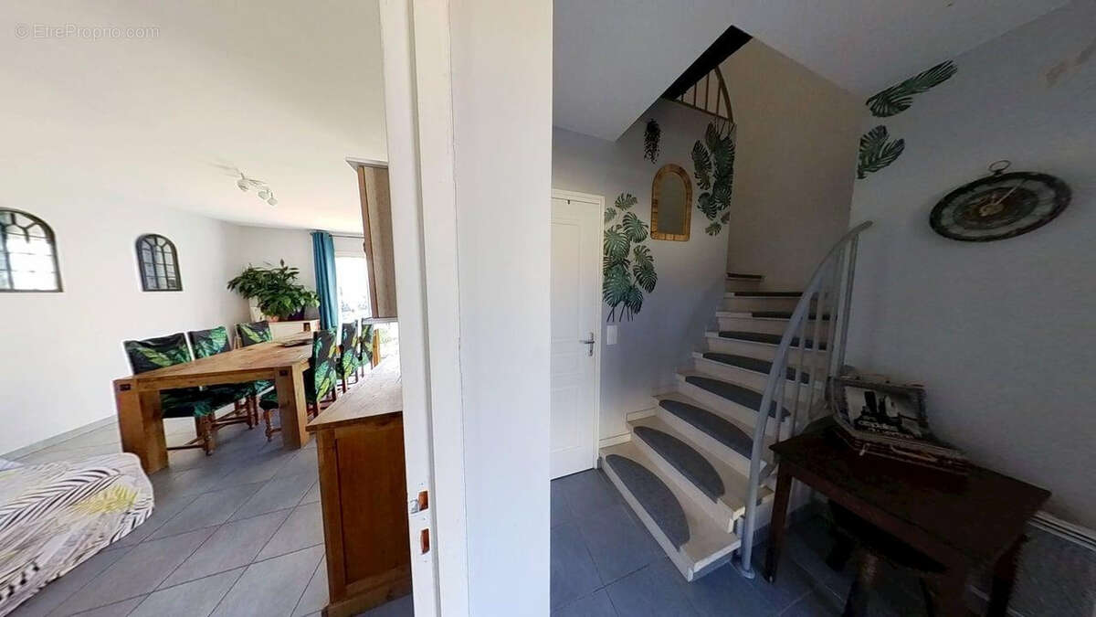 Maison à LASGRAISSES