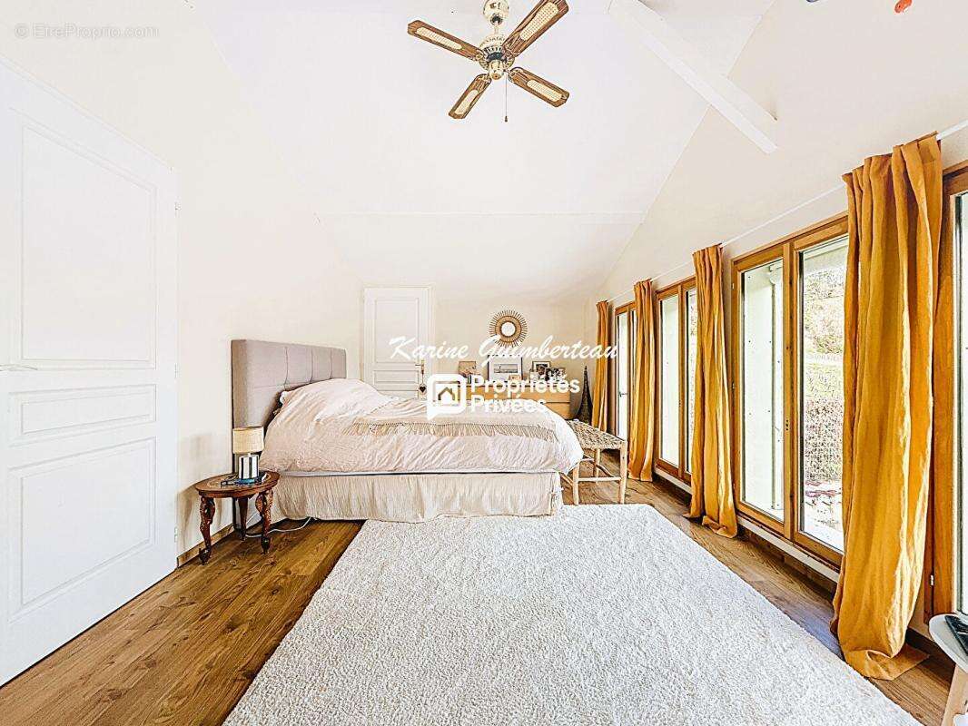 Maison à SAINT-EMILION