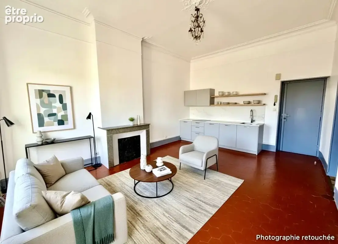 Nîmes Esplanade, T2, 54m2,dans un immeuble de type Haussmannien - photo 2