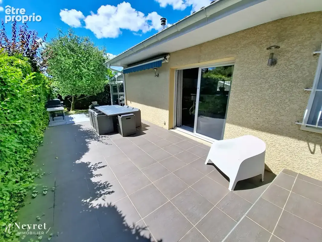 Maison traditionnelle de 140 m2, 7 pièces, 4 chambres sur terrain de 852 m2 - photo 24