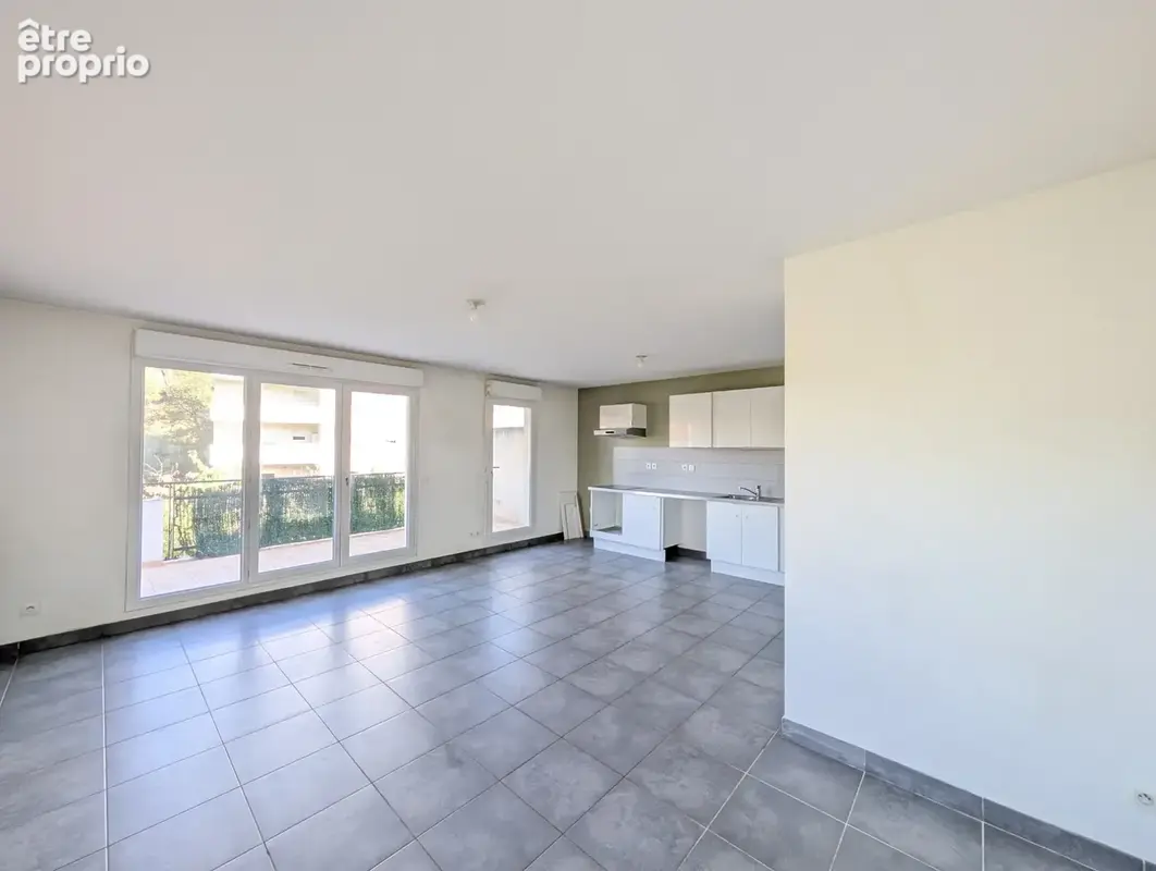 La Croix Rouge - Résidence sécurisée - T3 65 m2 - Terrasse 28 m2 - Box + Parking - photo 4