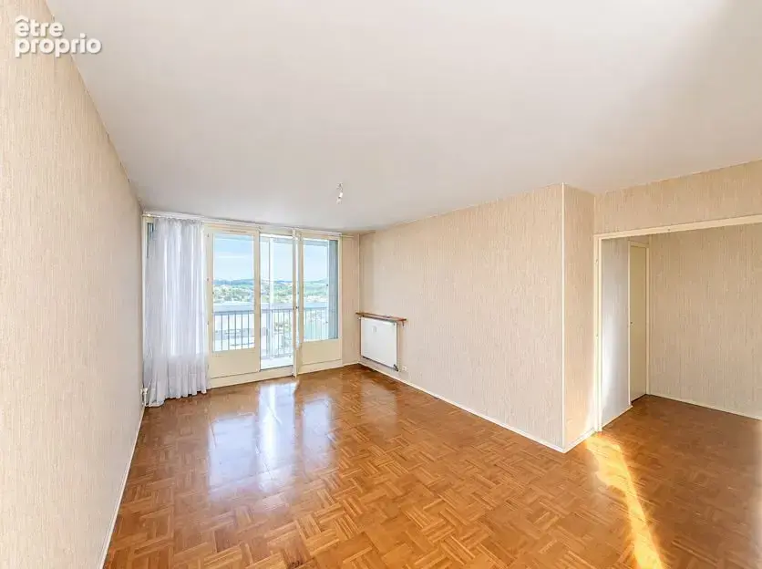 Appartement à COMPIEGNE