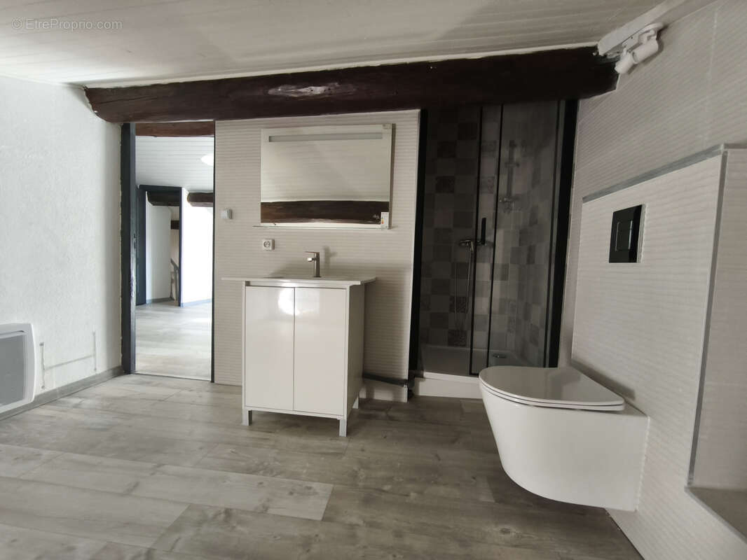 Appartement à VILLENEUVE-LES-BEZIERS