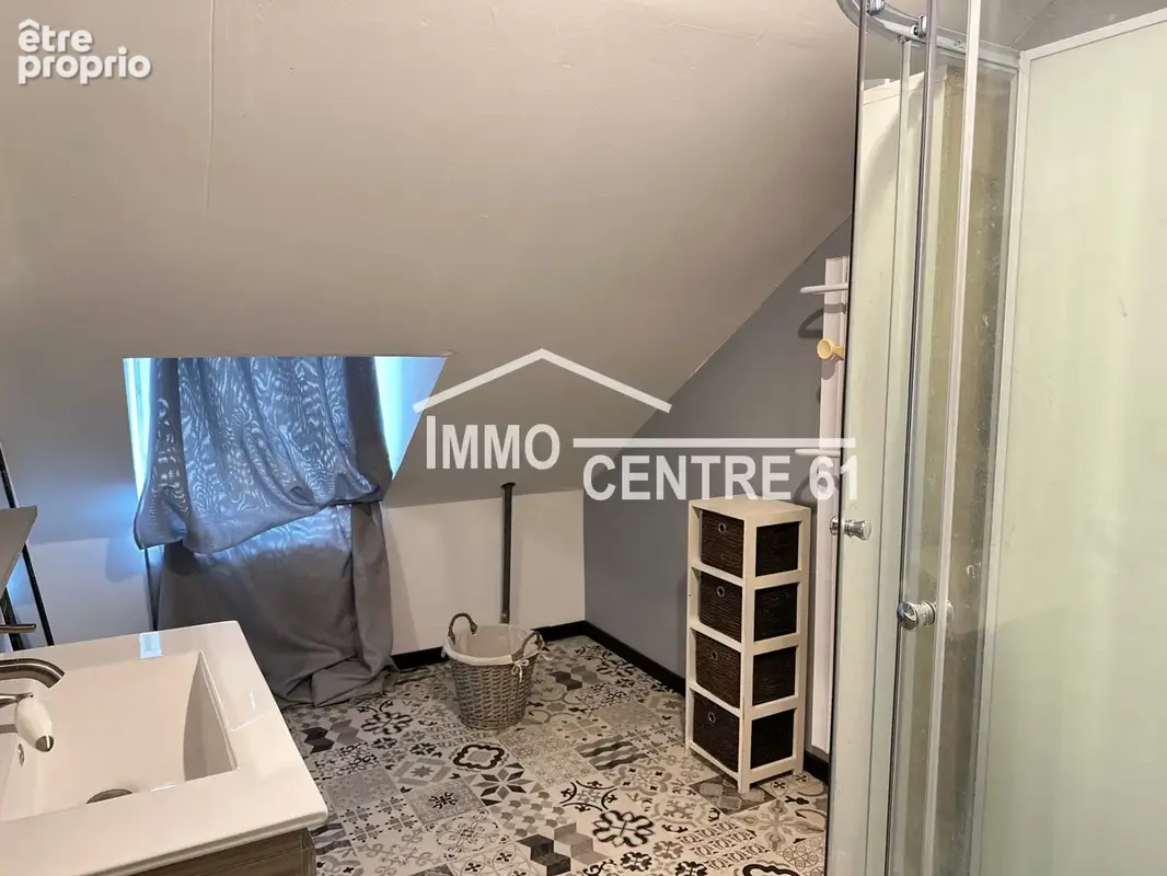 Charmante maison de 6 chambres sur 314m2 de terrain - photo 15