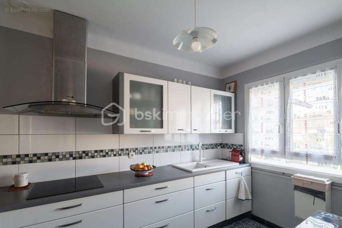 Maison familiale 5 pièces avec sous-sol total - proximité rer d, commerces et écoles à pied - photo 8