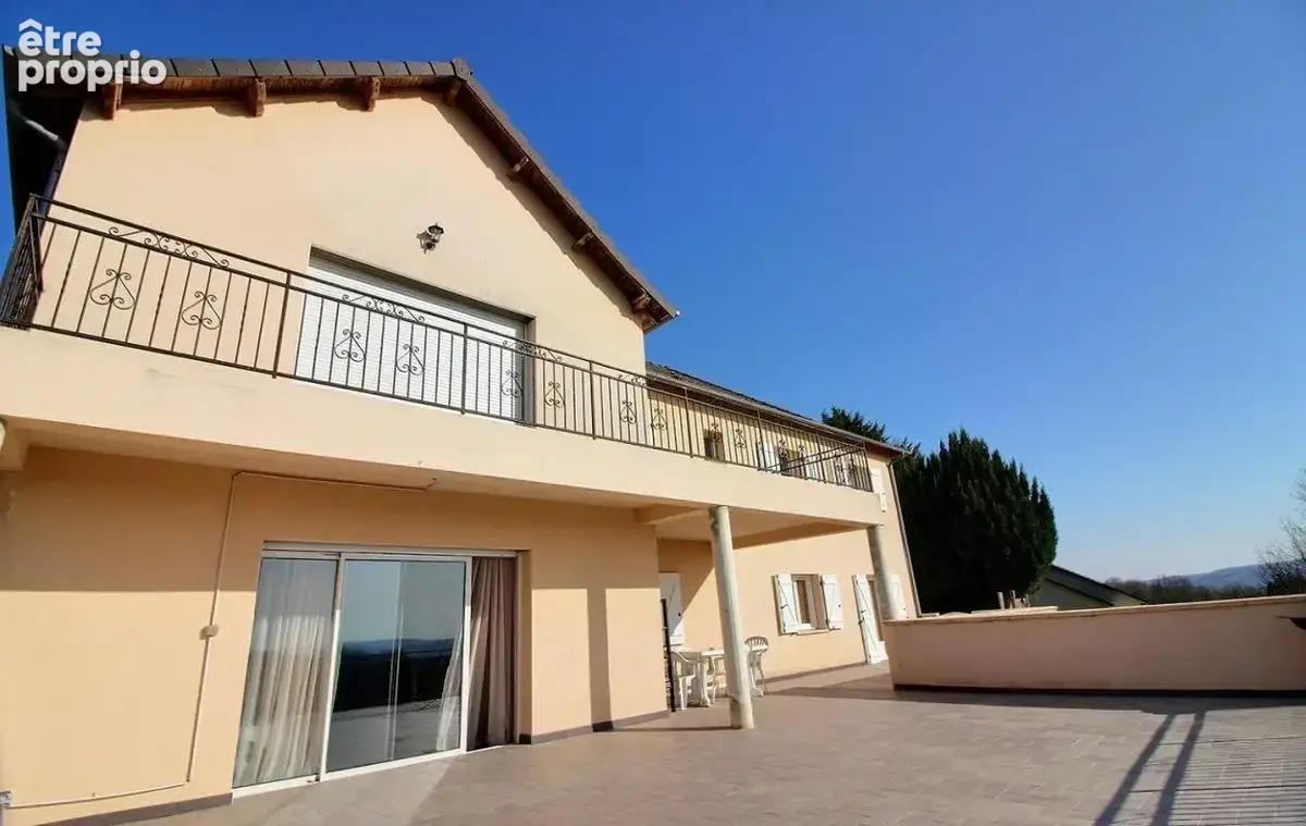 BRIVE - Malemort ? 2 maisons en 1 ? 290 m² ? 7 chambres ? DPE B - Terrain 2000m² - photo 1
