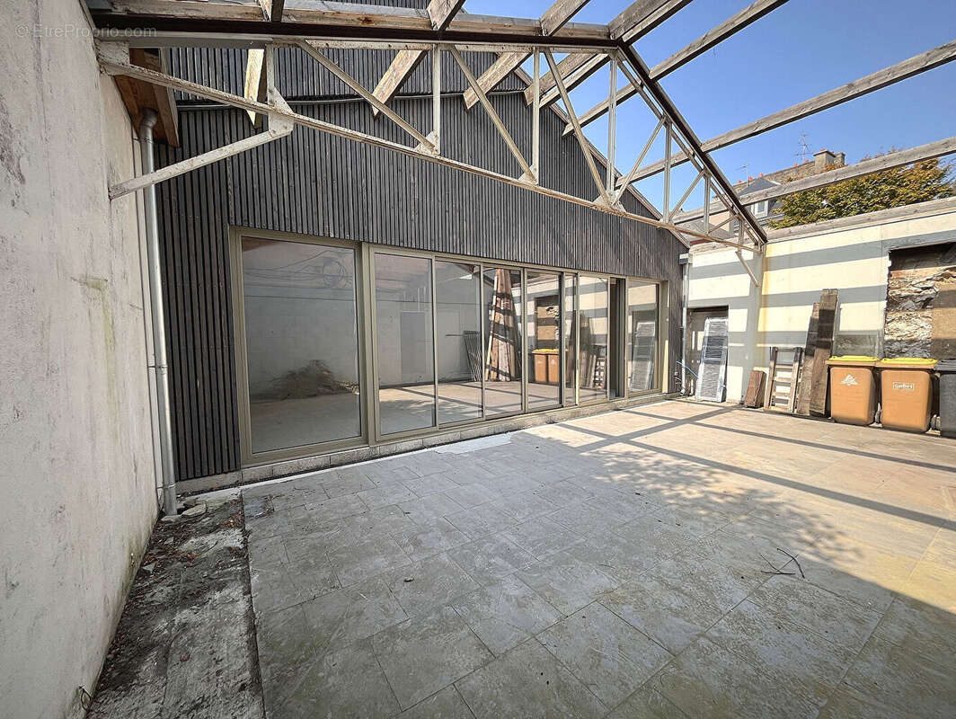 Maison de ville de 190 m² avec garage et patio - photo 6