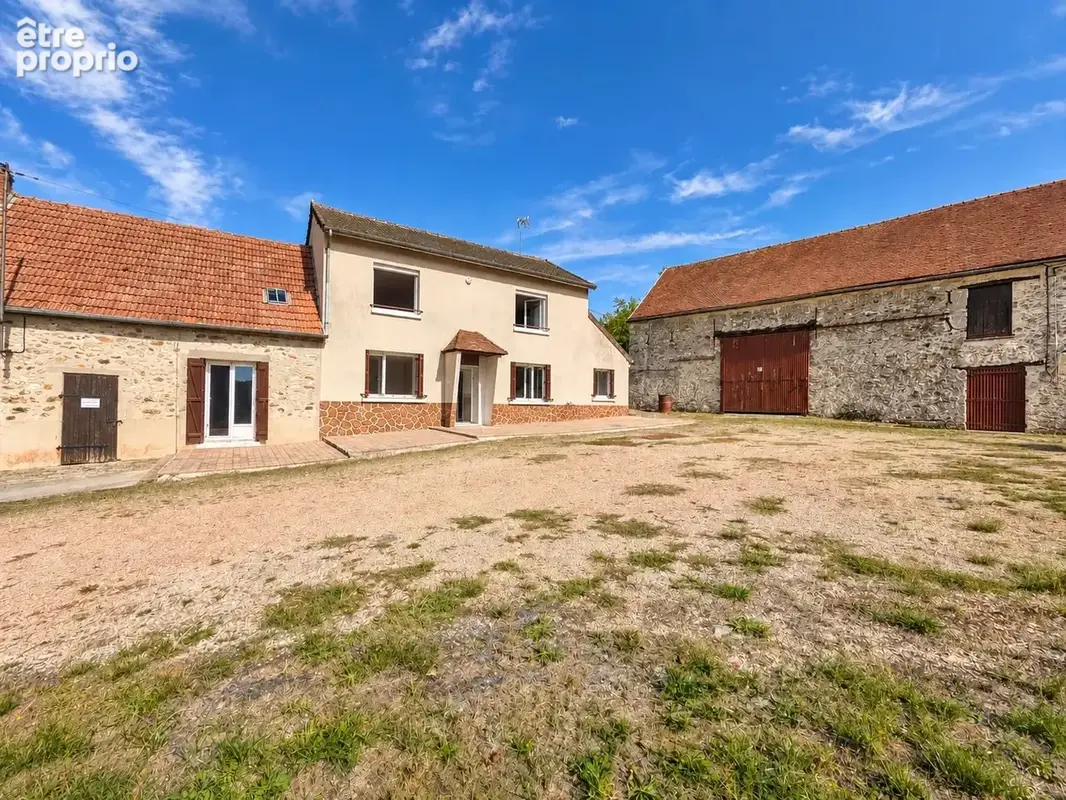Photo Maison à Montmirail au prix de 168 000€