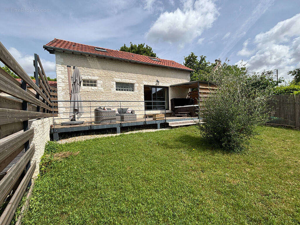 Maison 8 pièces 270 m² Bourges - photo 14