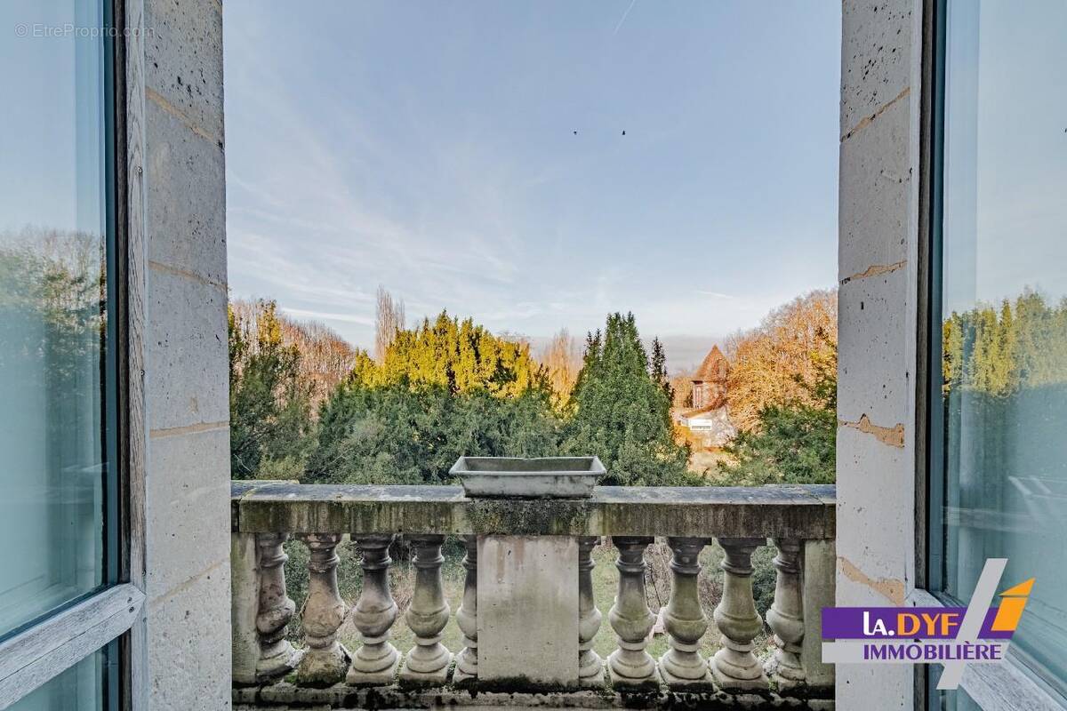 Appartement à COMPANS