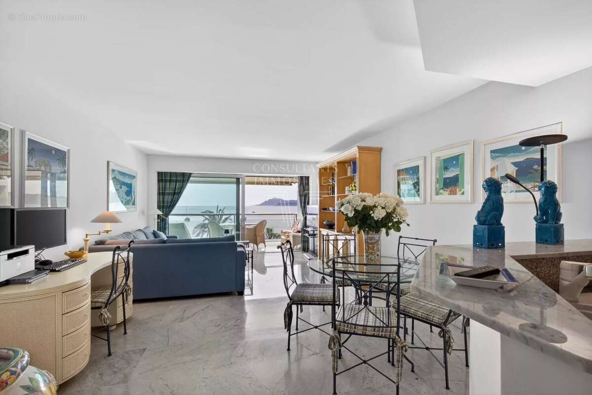 Appartement à CANNES