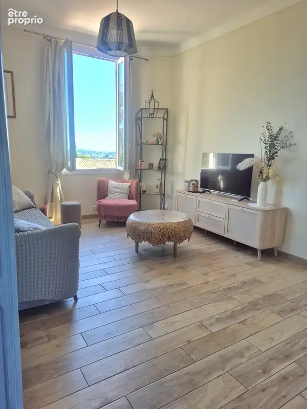 Haut de villa 3 p entièrement rénové avec jardin privatif 518m2 et garage vue mer et saint paul - photo 4
