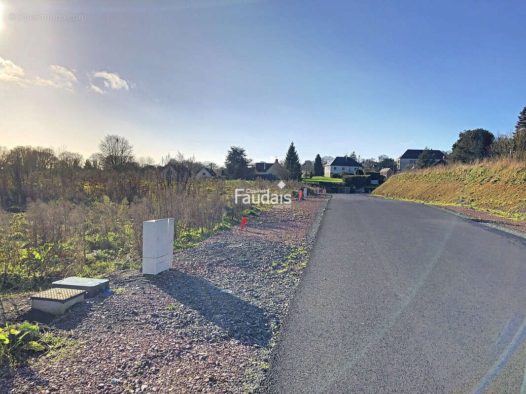 Terrain 520 m² à Coutances  - photo 3