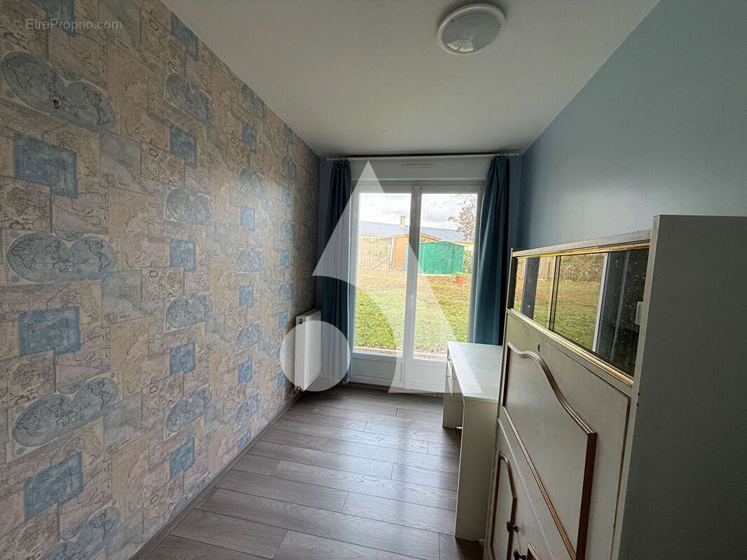 Maison à SAINT-SEBASTIEN-DE-MORSENT