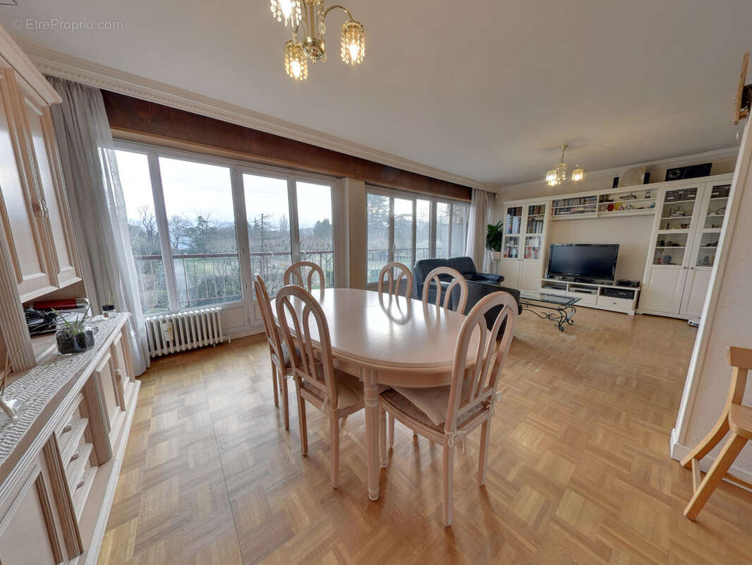 Beau 5 pieces + cuisine de 119m2 avec 3 chambres et sejour double echirolles domaine jean jaures - photo 2