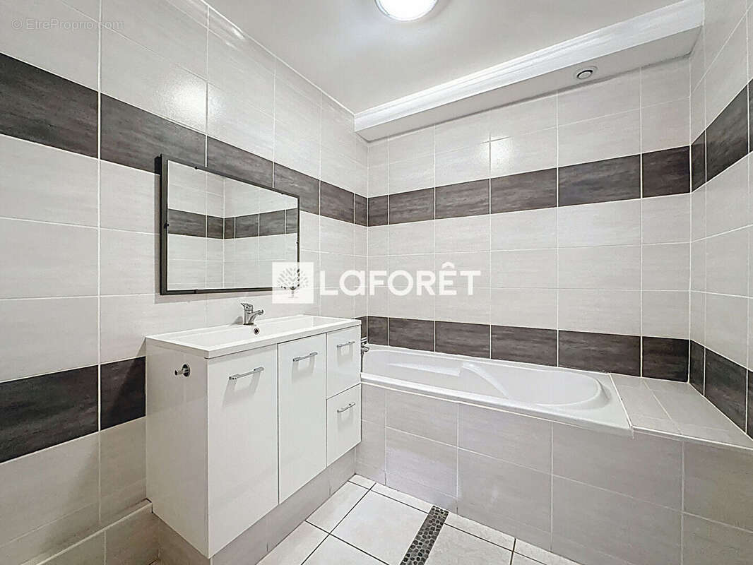 Maison à SAINT-TRIVIER-SUR-MOIGNANS