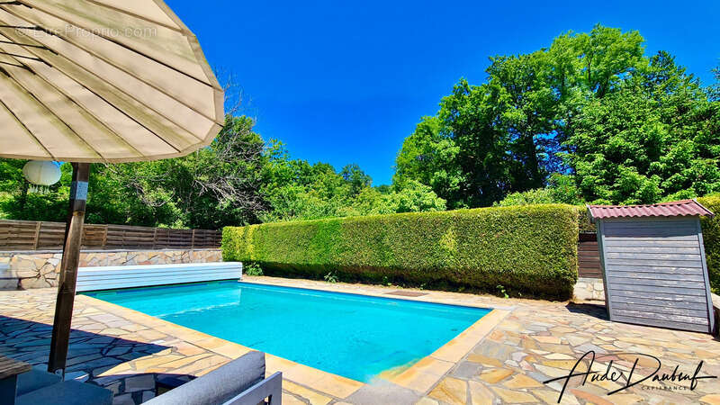 Appartement à PRINGY