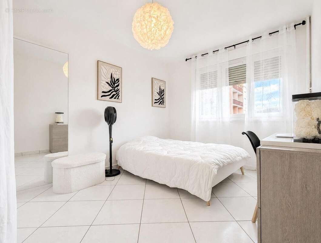 Appartement 82 m² à Bron  - photo 8