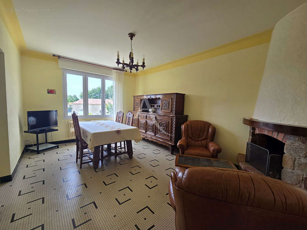 Maison à AIZENAY