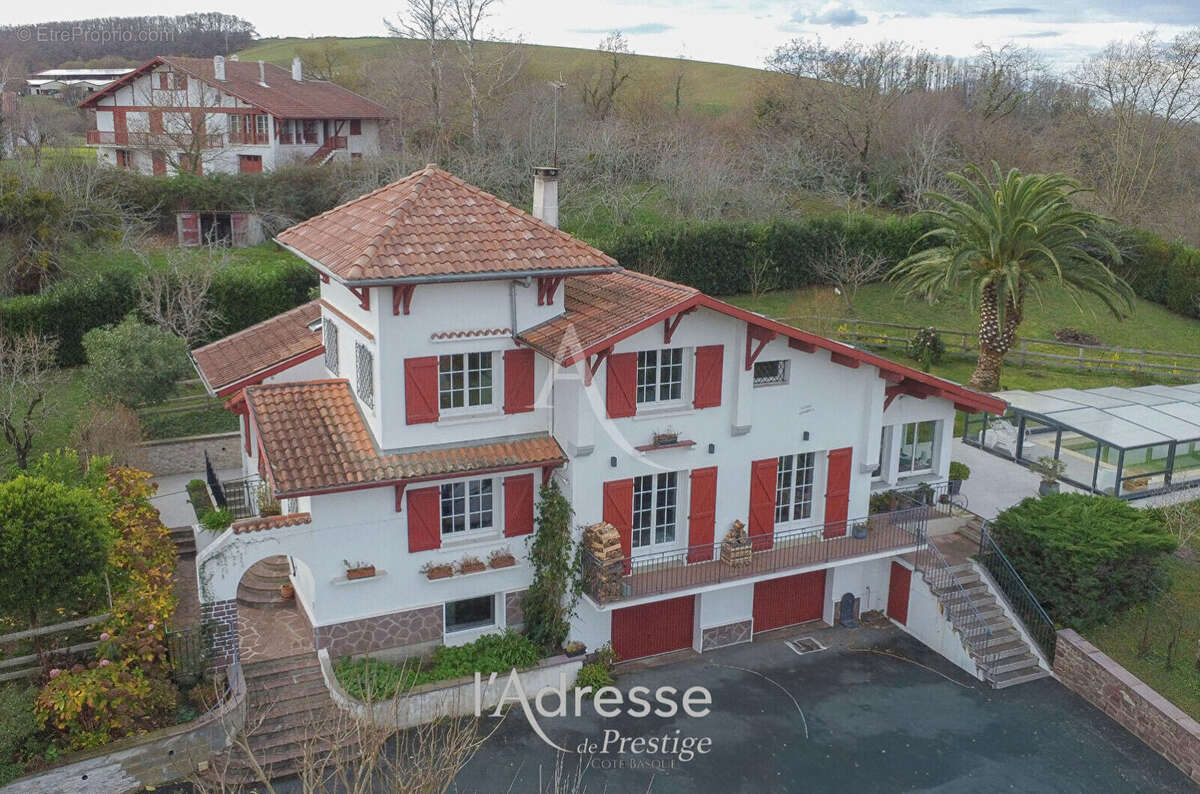 Demeure de prestige Itxassou 8 pièce(s) 310 m2 - photo 2