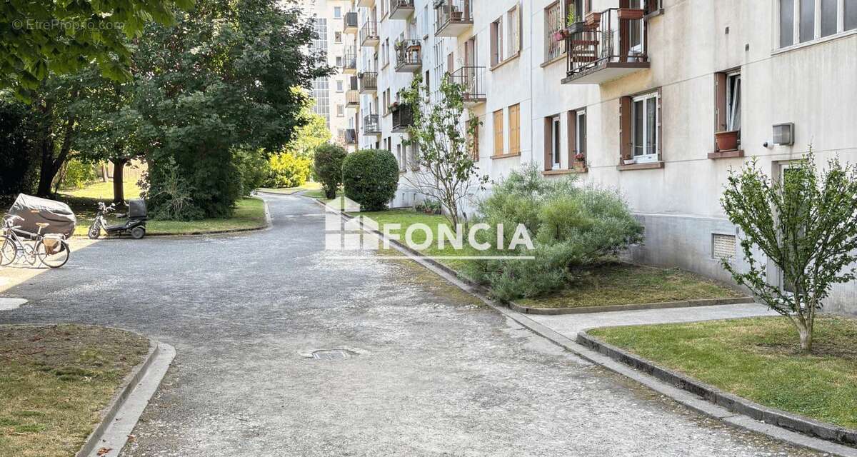 Appartement T3 à Montreuil quartier Boissière, au calme, à proximité des commodités - photo 5