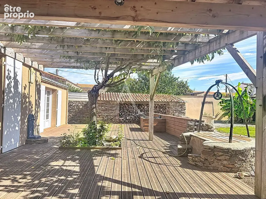 Maison de plain-pied avec dépendances et appartement locatif  Le Loroux-Bottereau - photo 9