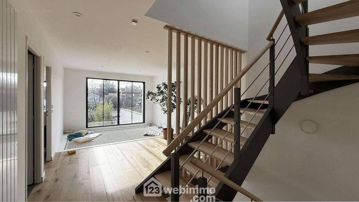 Maison à SAINT-MAUR-DES-FOSSES