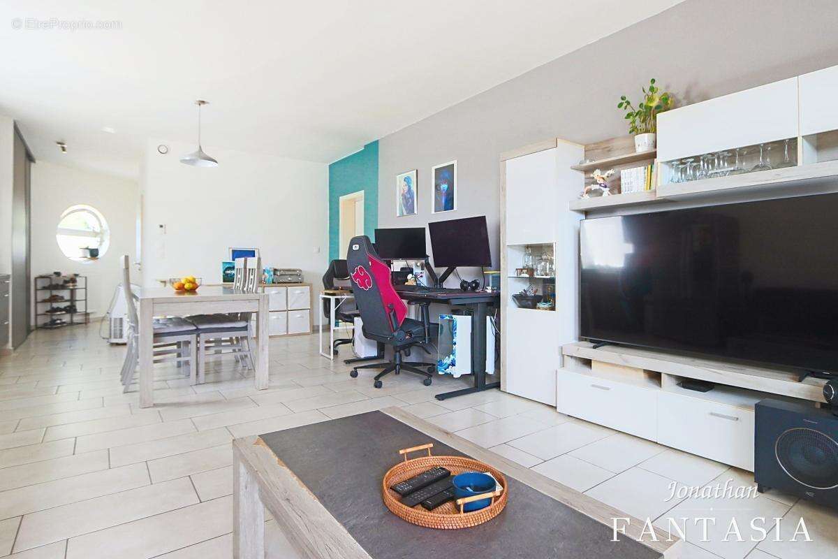 Il a tout pour plaire : appartement 2 pièces de 59,37 m² avec terrasse, garage et stationnements à Escherange - photo 4