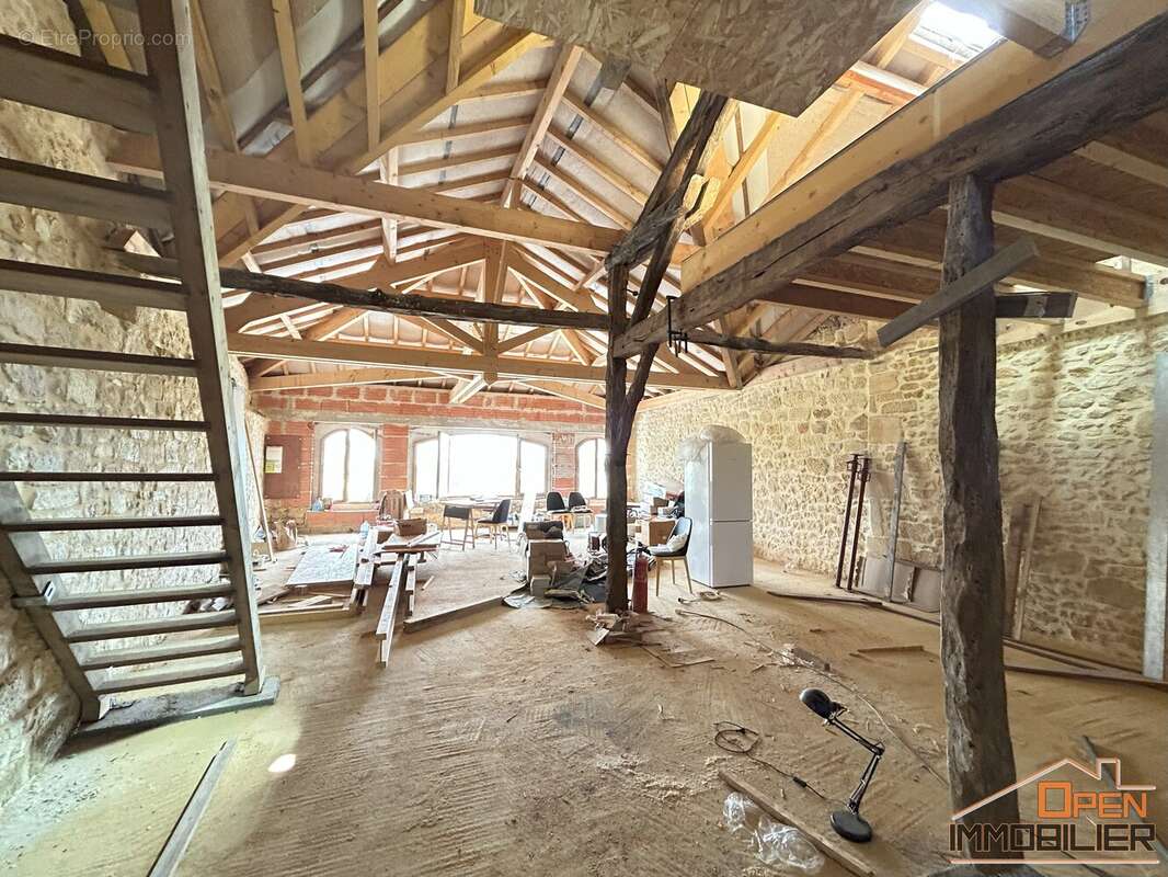 Appartement à GOURDON