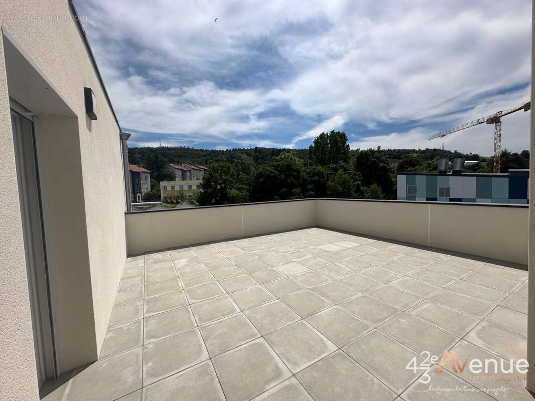 Appartement à SAINT-ETIENNE