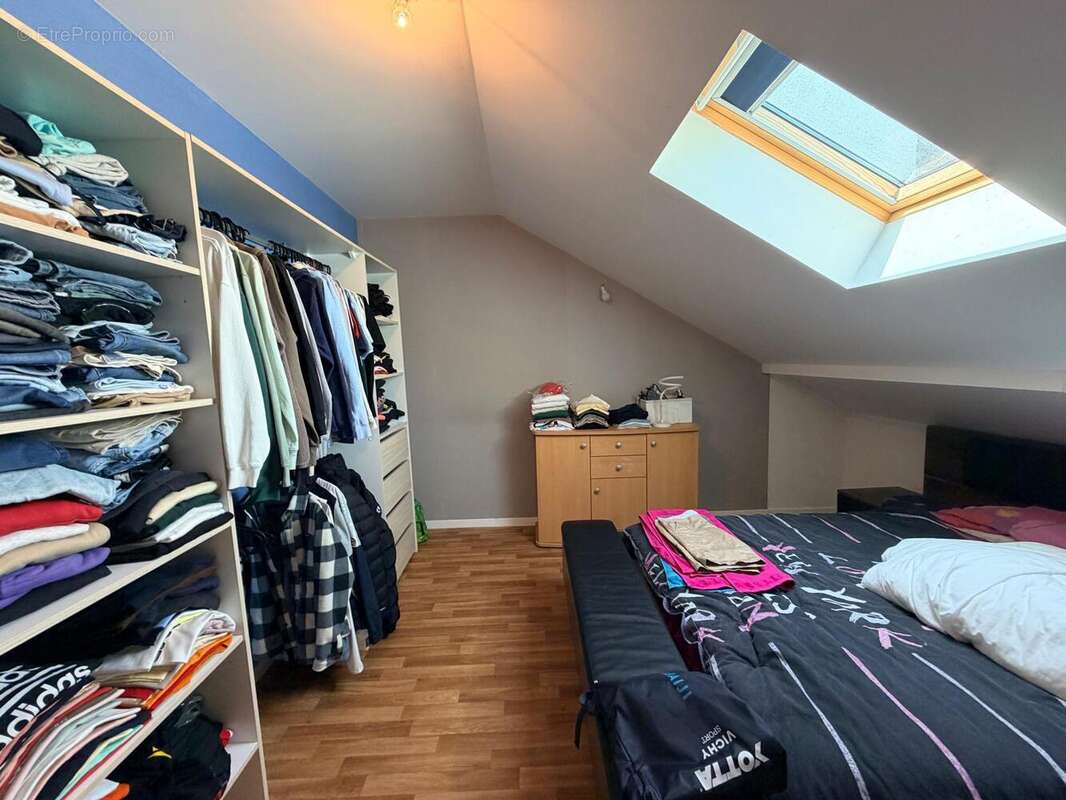 Maison 100 m² à Cusset  - photo 8