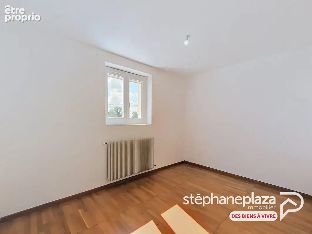 Maison 97m² - 3 chambres + garage et jardin clos à St Maurice de Gourdans idéale primo-accédants - photo 9