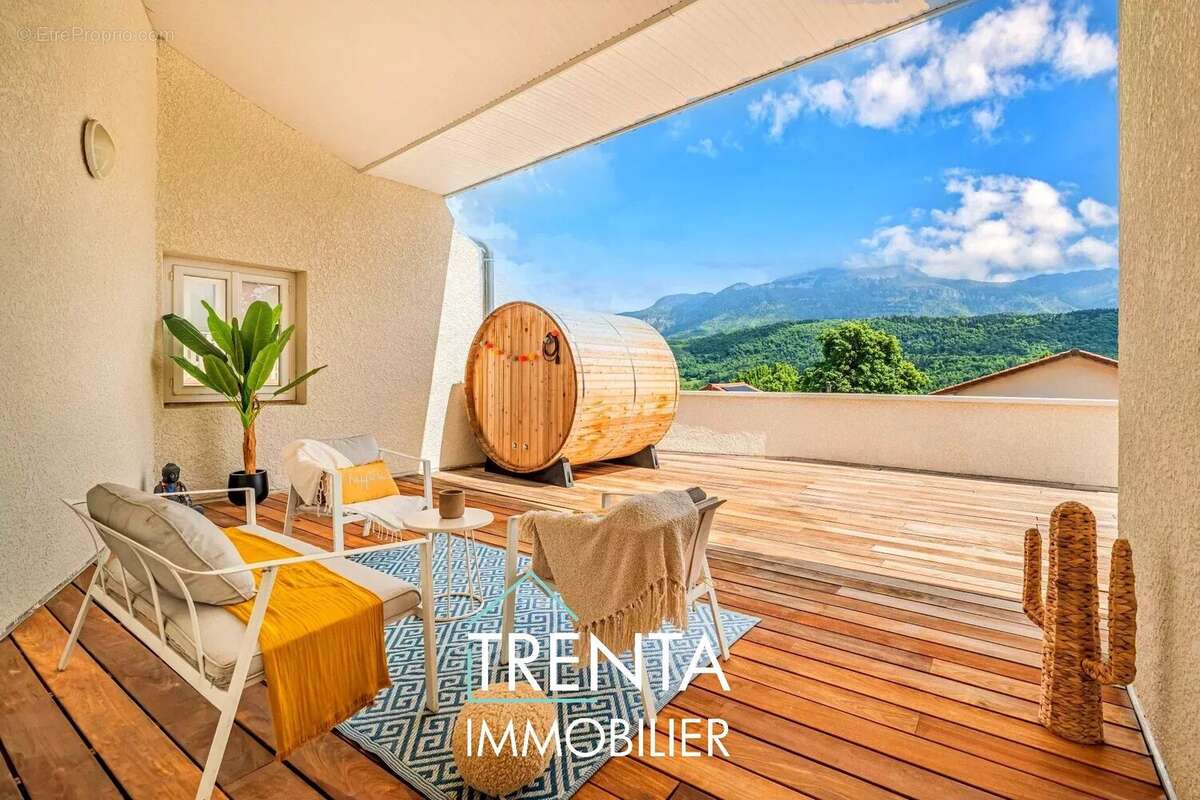 Maison à SAINT-ETIENNE-DE-CROSSEY