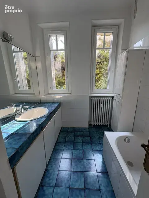 Cannes -charme et authenticite pour cet elegant appartement 2/3 pieces de 79m2 + cave dans immeuble bourgeois - photo 8