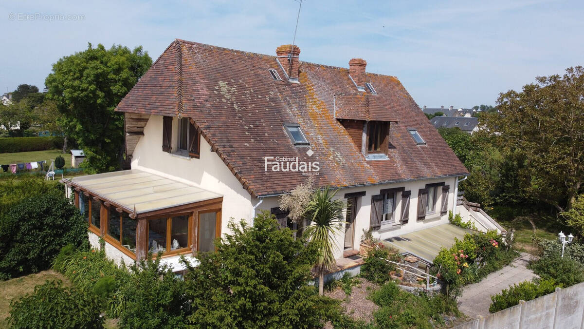 Maison à BLAINVILLE-SUR-MER