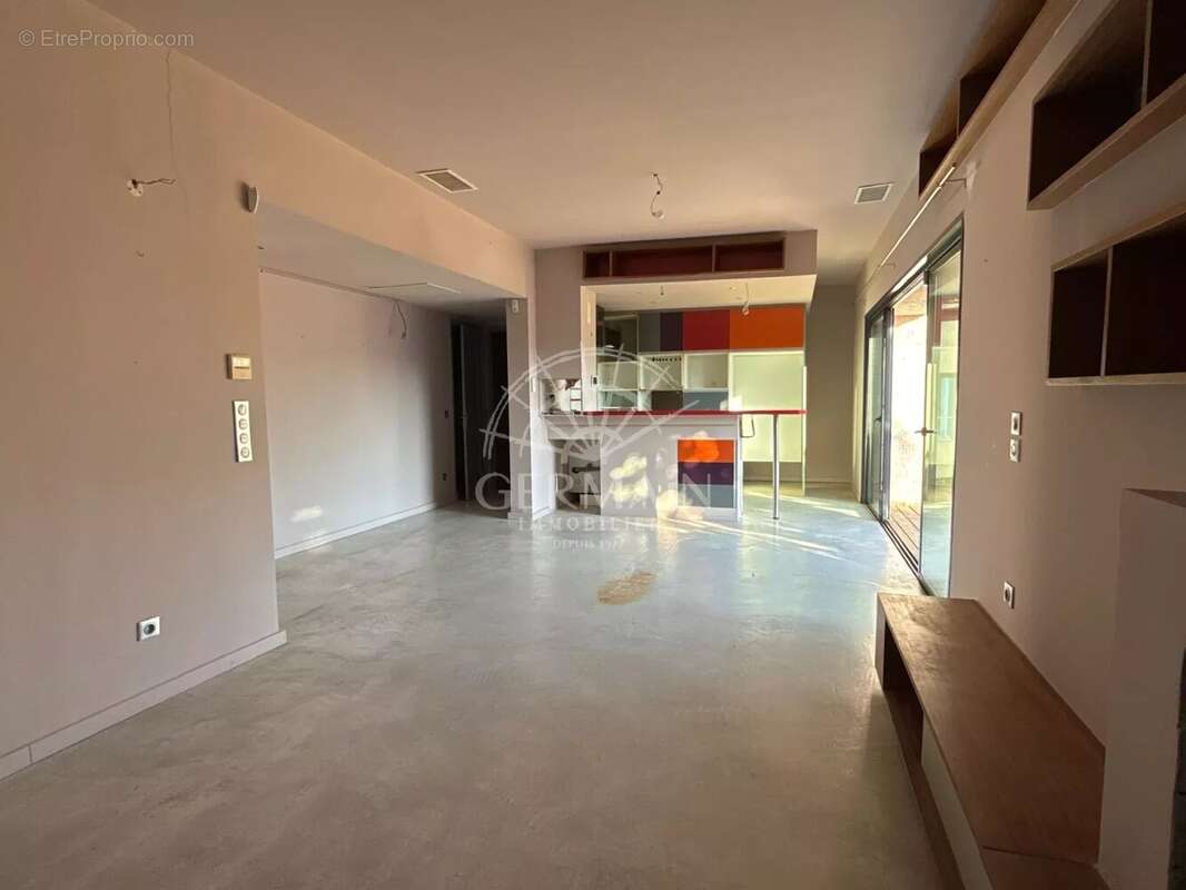 Maison à L'ISLE-SUR-LA-SORGUE