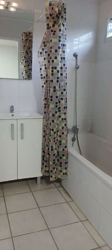 Appartement à LES ABYMES