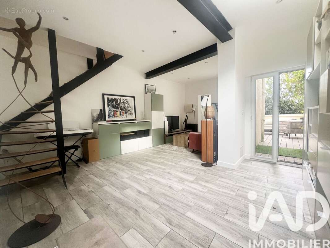 Photo 3 - Maison à SURESNES