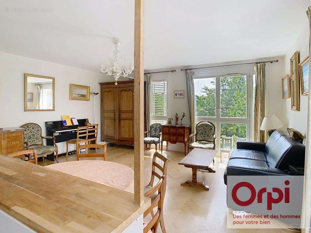 Appartement à ISSY-LES-MOULINEAUX