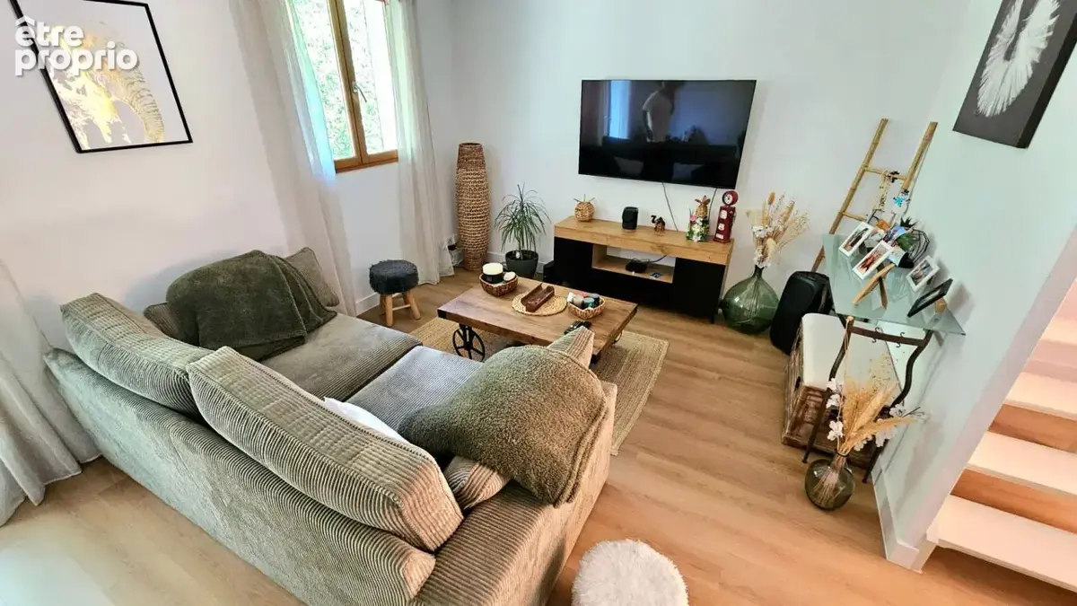 Maison mitoyenne totalement rénovée avec jardinet - photo 5