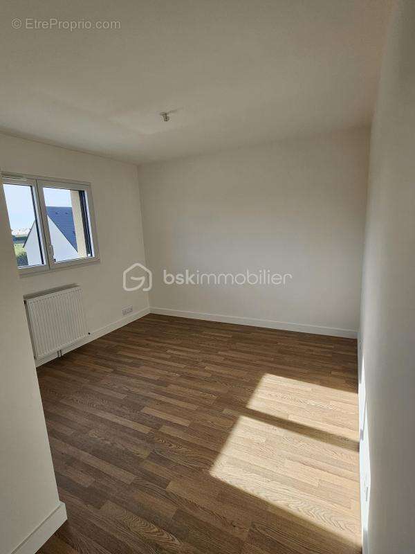 Maison à LONGUES-SUR-MER