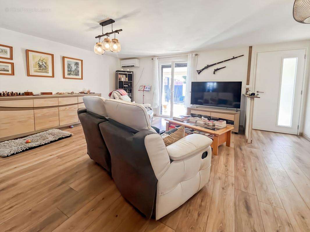 Maison à LIVRON-SUR-DROME