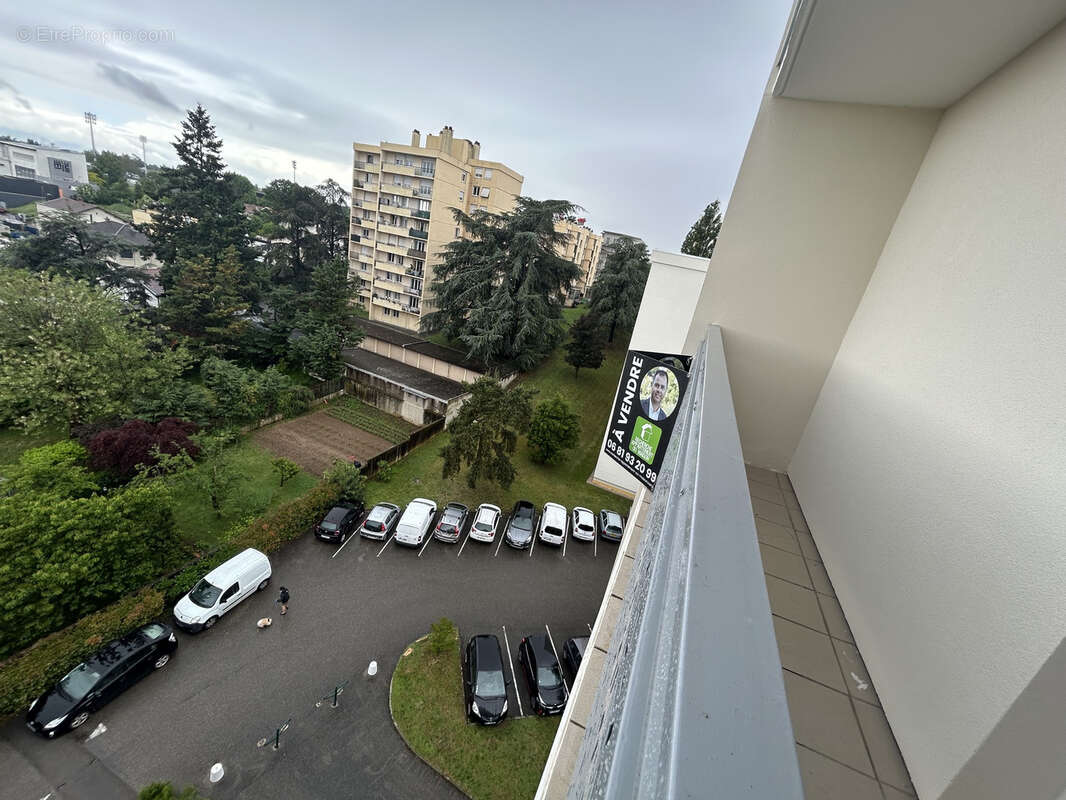Appartement à BRON