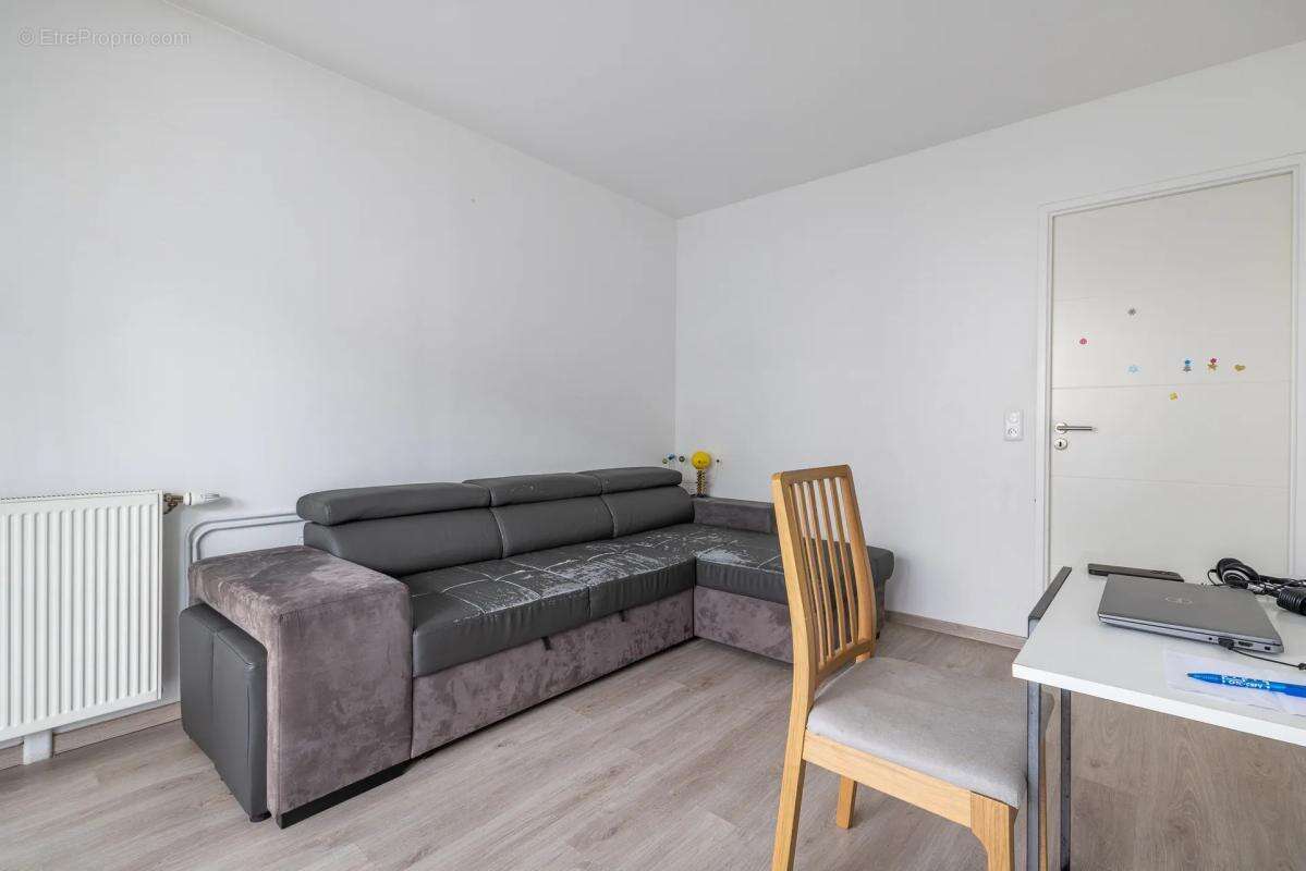 Appartement à LES PAVILLONS-SOUS-BOIS